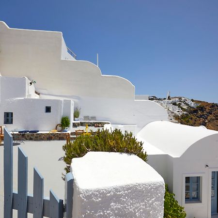Allure Breeze Suites Oía Exterior photo