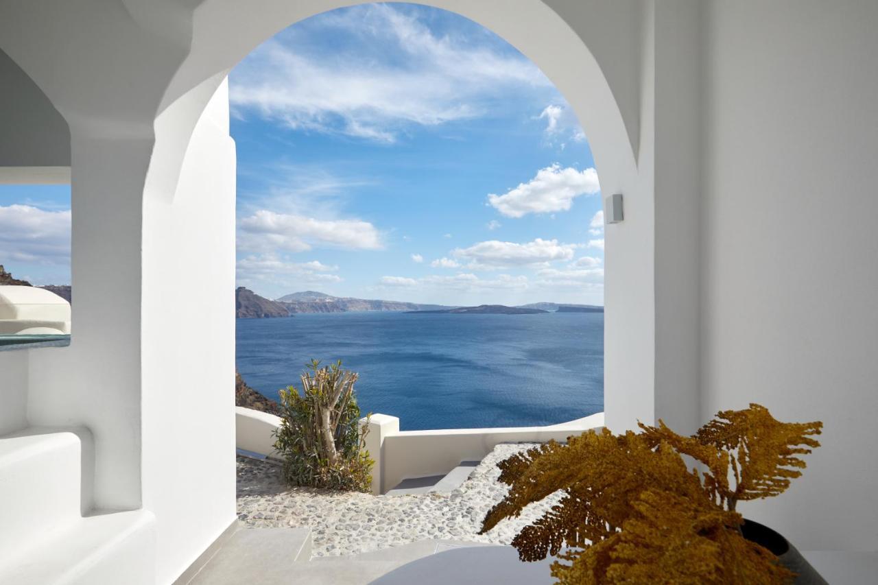 Allure Breeze Suites Oía Exterior photo