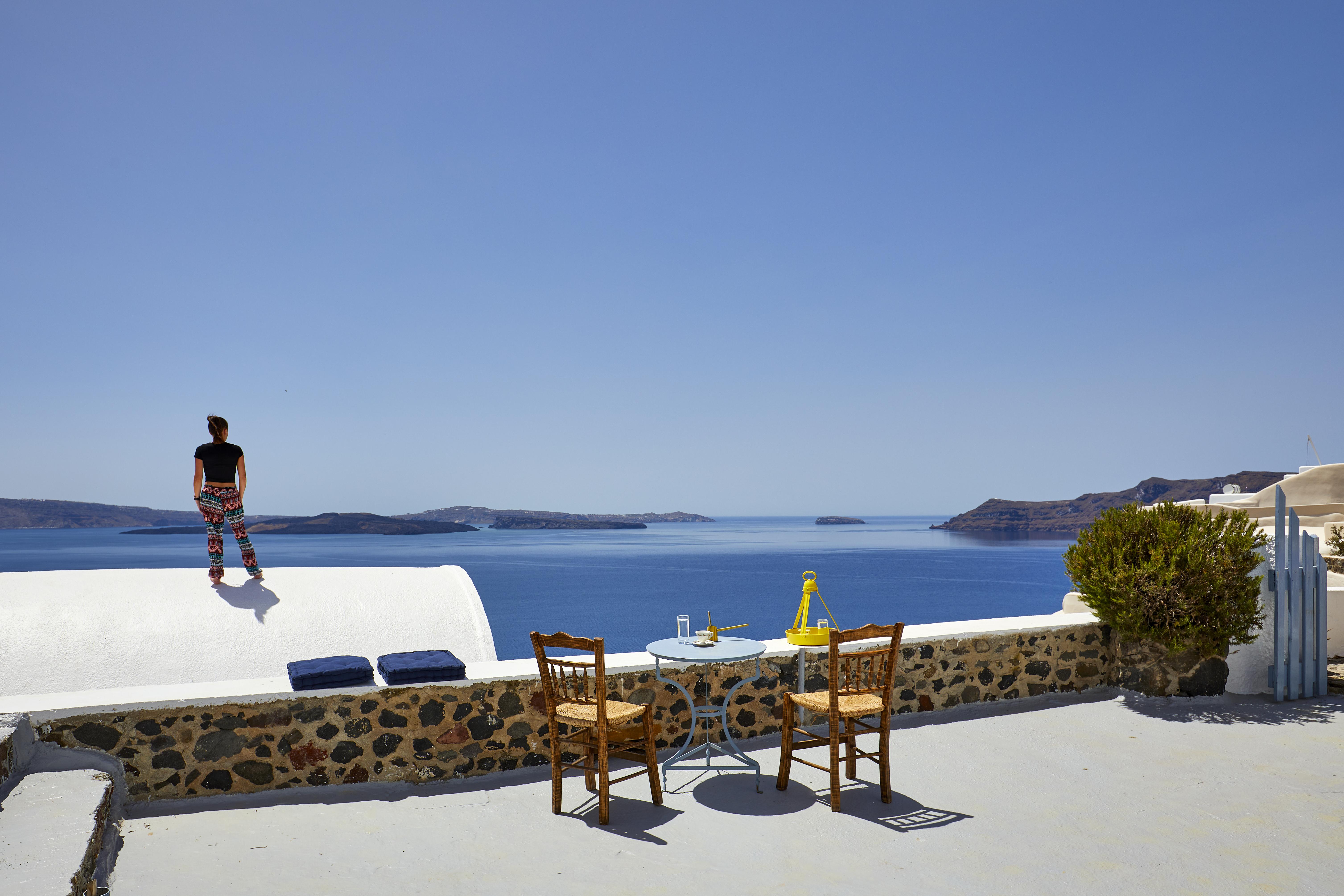 Allure Breeze Suites Oía Exterior photo